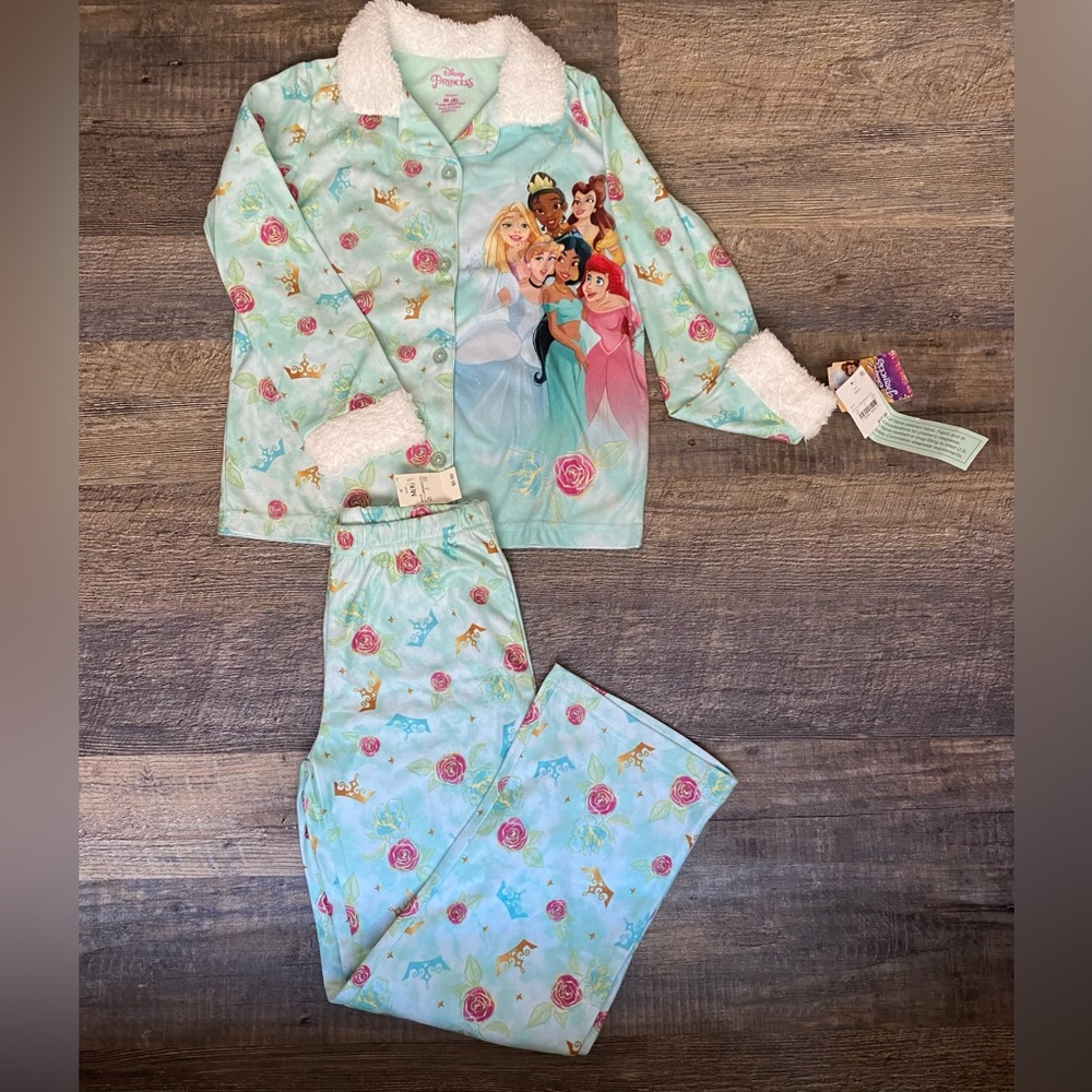 BRAND NEW w/tags! Disney Princess Kids Pajamas -